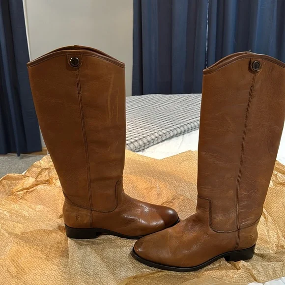 Frye Melissa button 2 wide calf - Picture 1 of 11